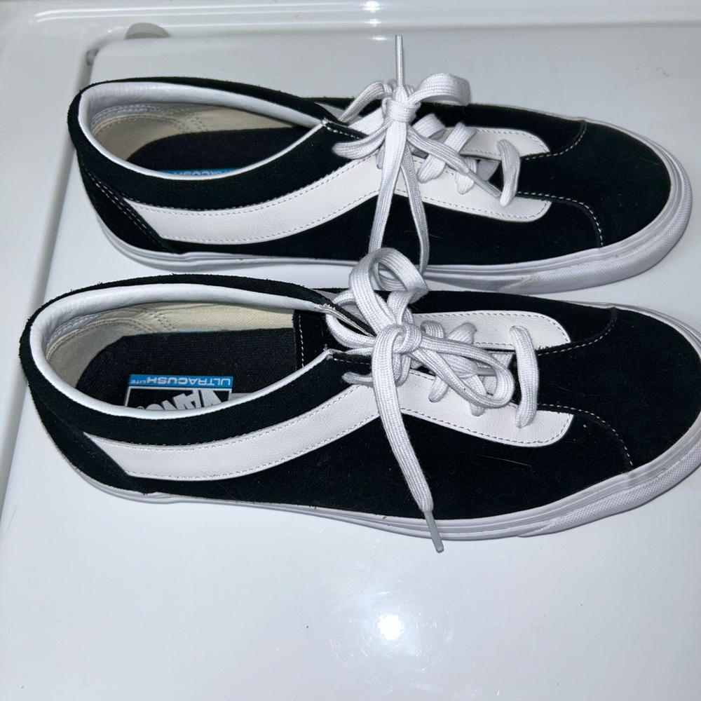 Brand New Vans Skate Shoes